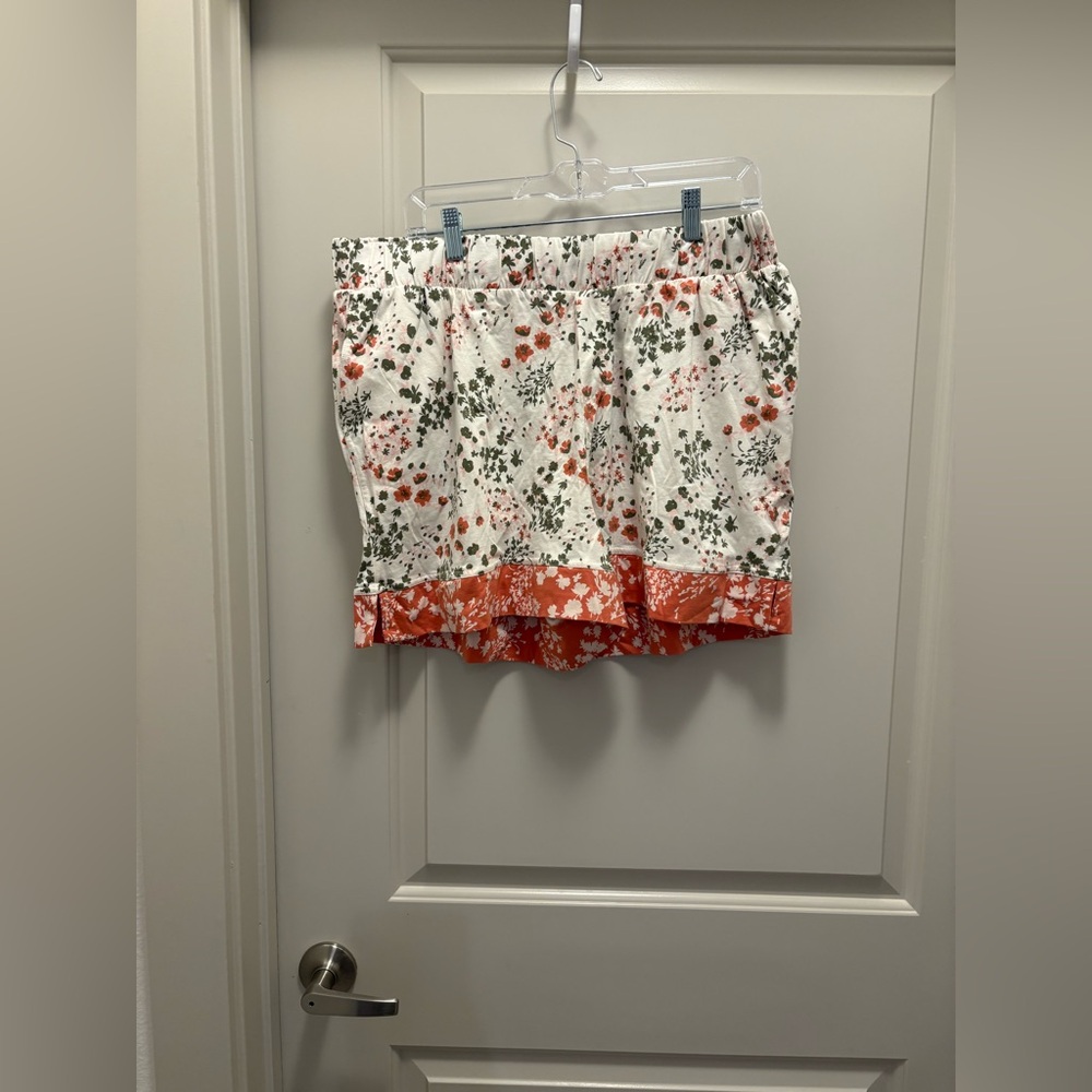 Pact women's high-waist floral staycation shorts Size L